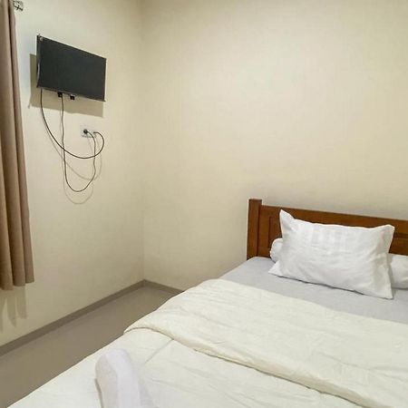 Blimbing  Nipa Guest House Near Universitas Widyagama Mitra Reddoorz מראה חיצוני תמונה