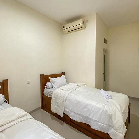 Blimbing  Nipa Guest House Near Universitas Widyagama Mitra Reddoorz מראה חיצוני תמונה