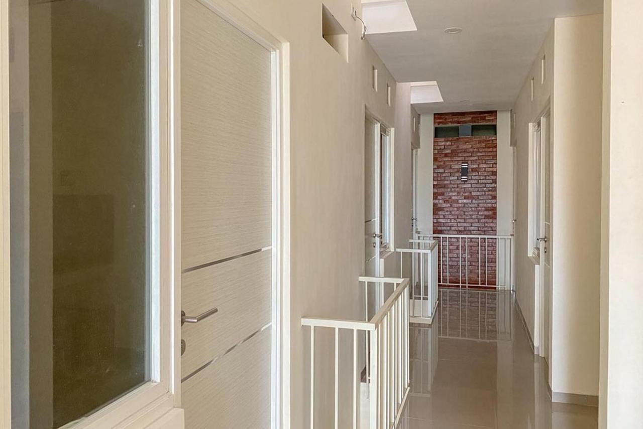 Blimbing  Nipa Guest House Near Universitas Widyagama Mitra Reddoorz מראה חיצוני תמונה