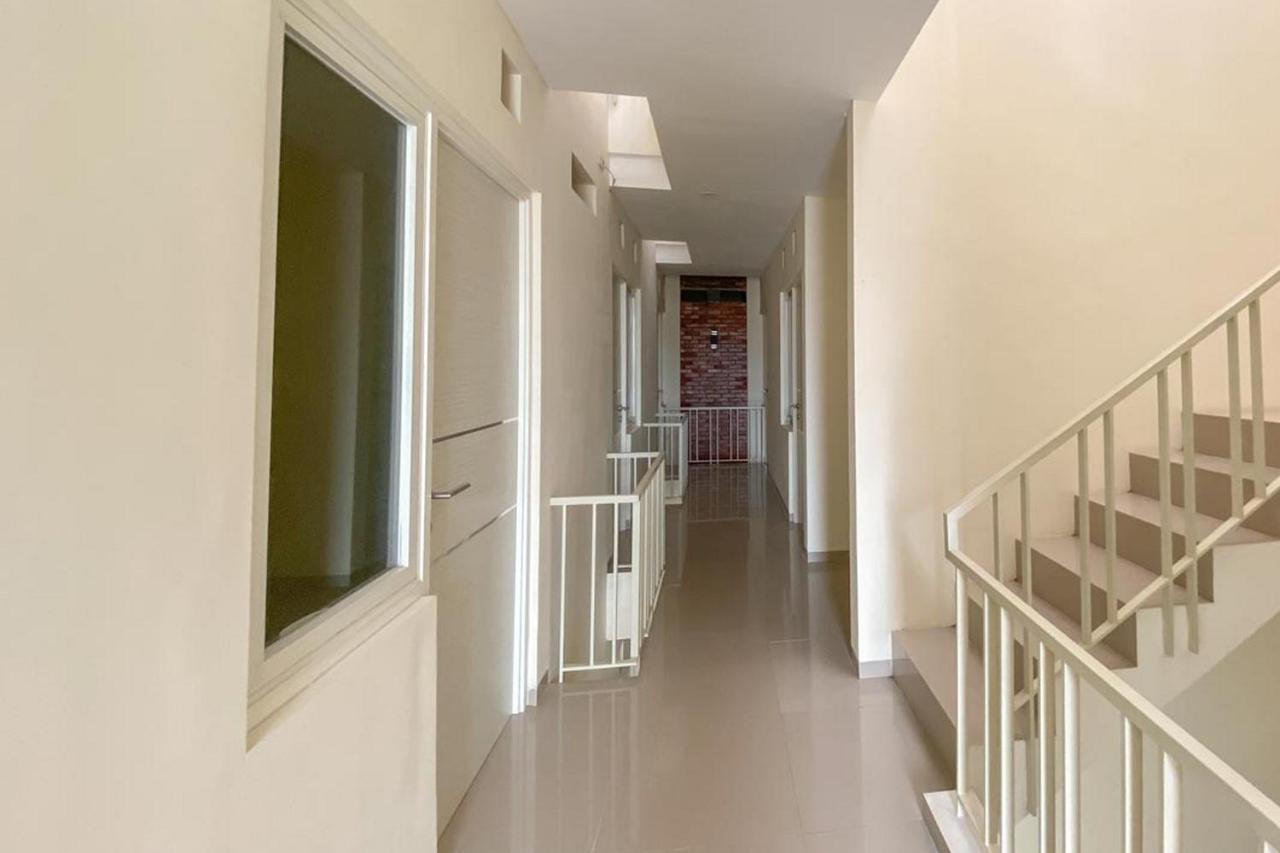 Blimbing  Nipa Guest House Near Universitas Widyagama Mitra Reddoorz מראה חיצוני תמונה